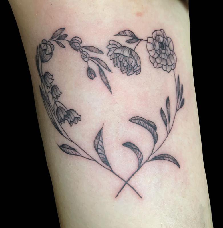 Srčna tetovaža za dekleta 2