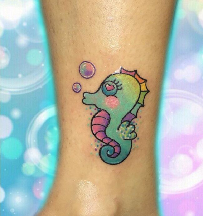 タツノオトシゴのアニメーションのタトゥー