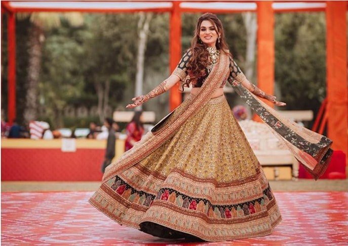 sabyasachi lehnga
