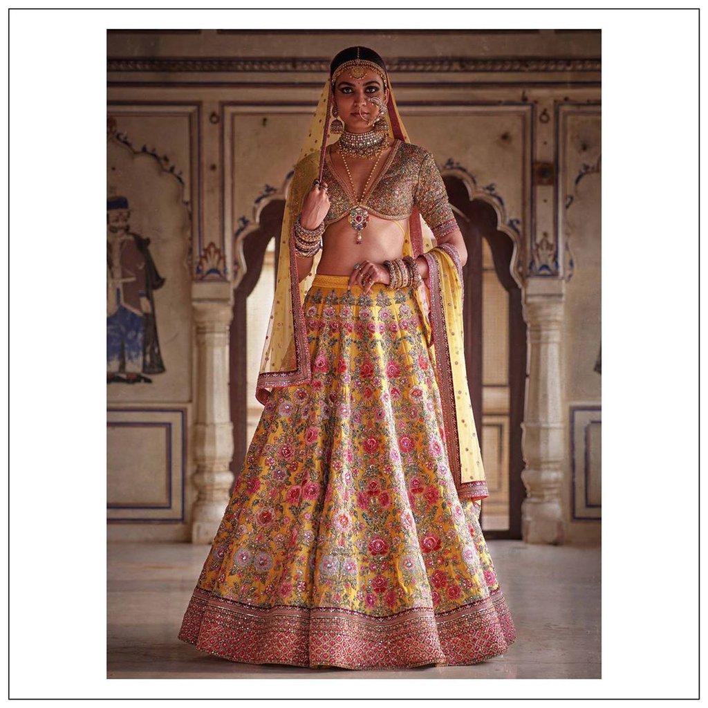sabyasachi lehnga