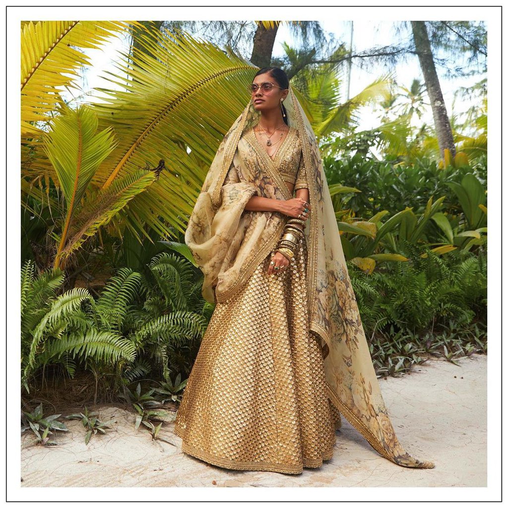 sabyasachi lehnga