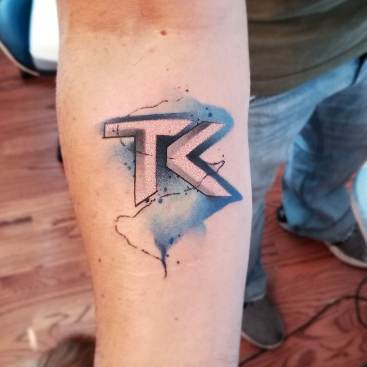 ČRKA T TATTOO