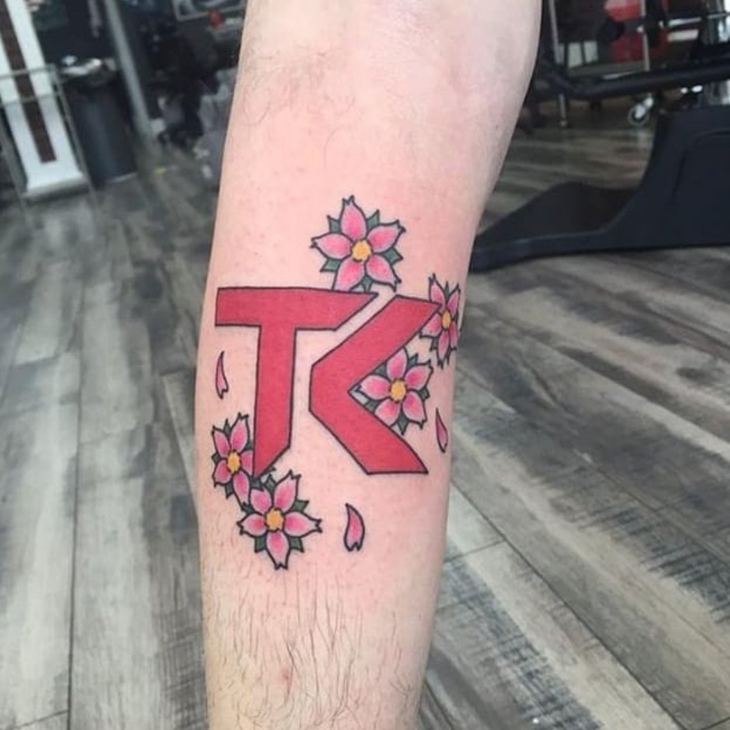ČRKA T TATTOO