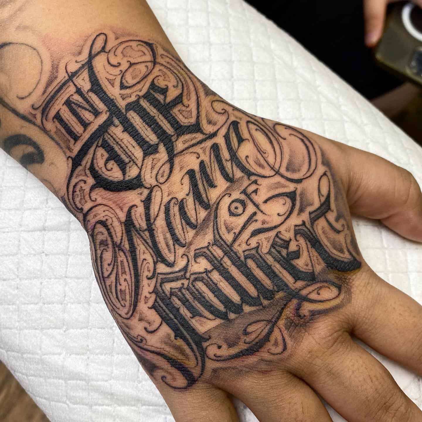 Nauja raidžių tatuiruotė