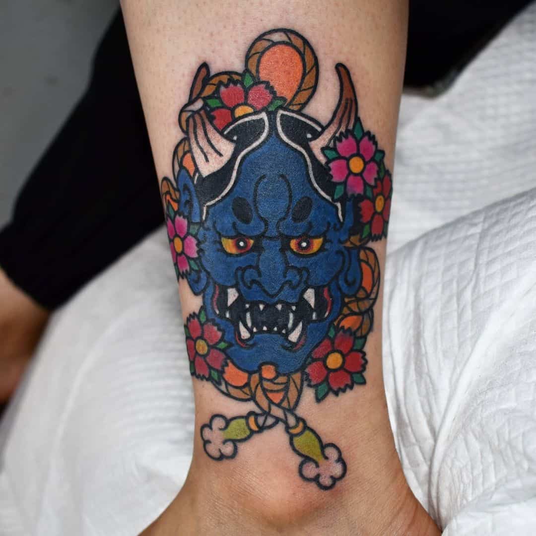 Išblukęs juodas kulkšnis Tatt