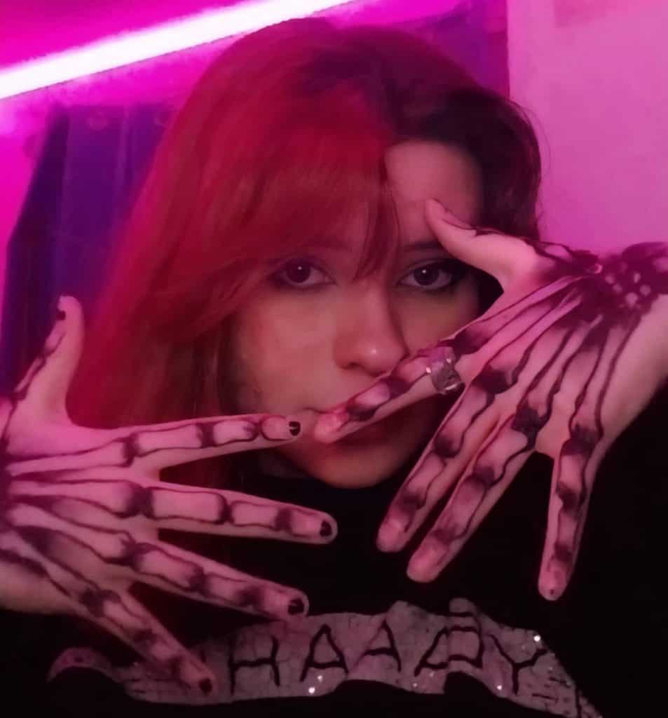 Skeleto rankos tatuiruotė, išsaugota tatuiruotė, abi 1