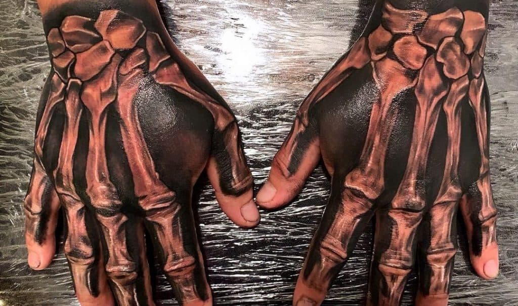 Skeleto rankos tatuiruotė, išsaugota tatuiruotė, abi 2