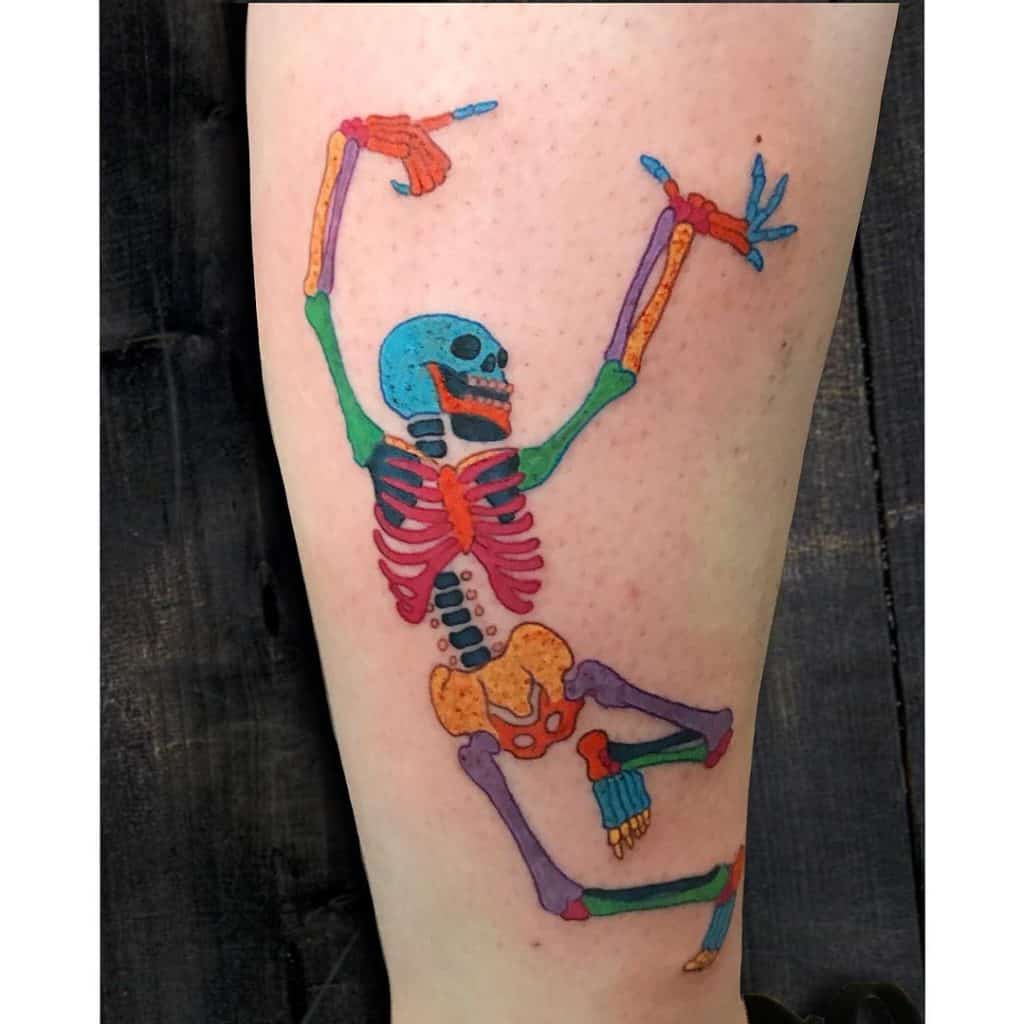 Skeleto rankos tatuiruotė, išsaugota tatuiruotė, 2 spalva