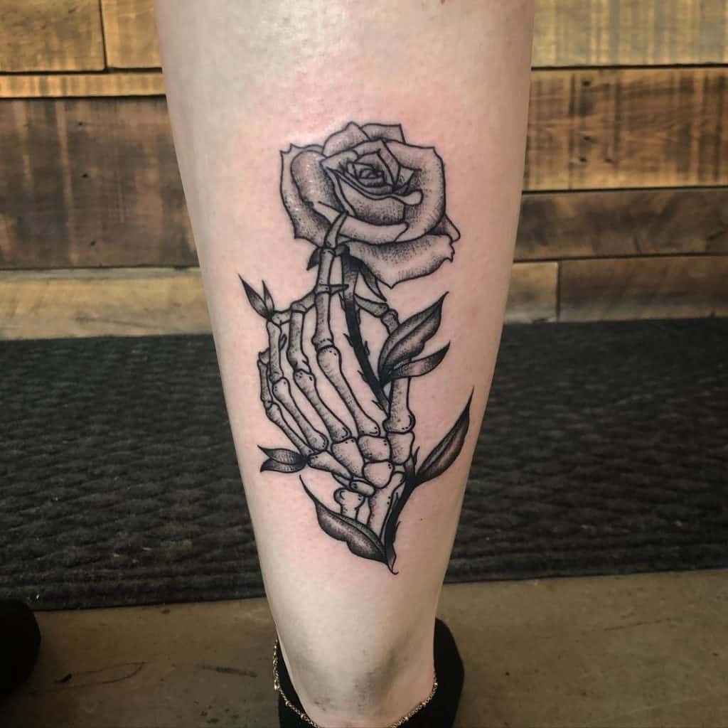Skeleto rankų tatuiruotė, išsaugota tatuiruotė, įtraukite 1