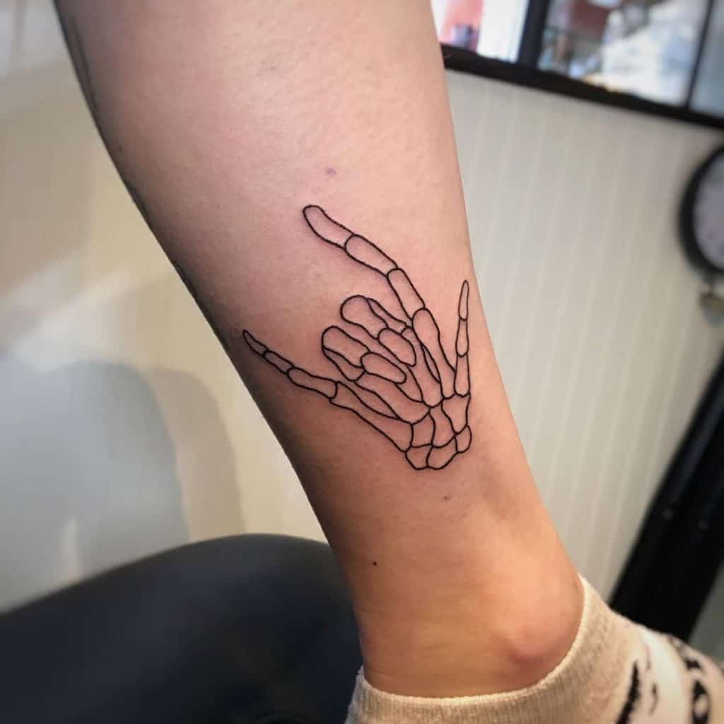 Skeleto rankos tatuiruotė, išsaugota tatuiruotė, 1 padėtis