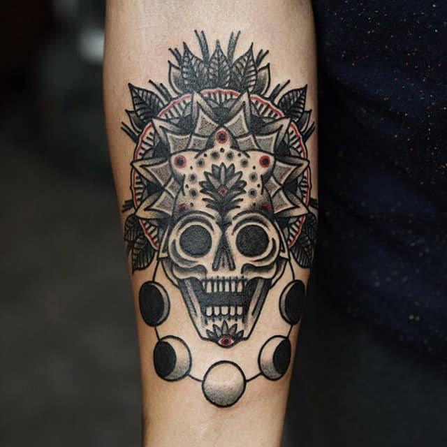 Skeleto rankų tatuiruotė, išsaugota tatuiruotė, Tribal 1