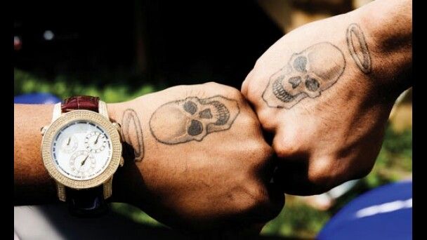 Skeleto rankos tatuiruotė, išsaugota tatuiruotė, Chrisas 1