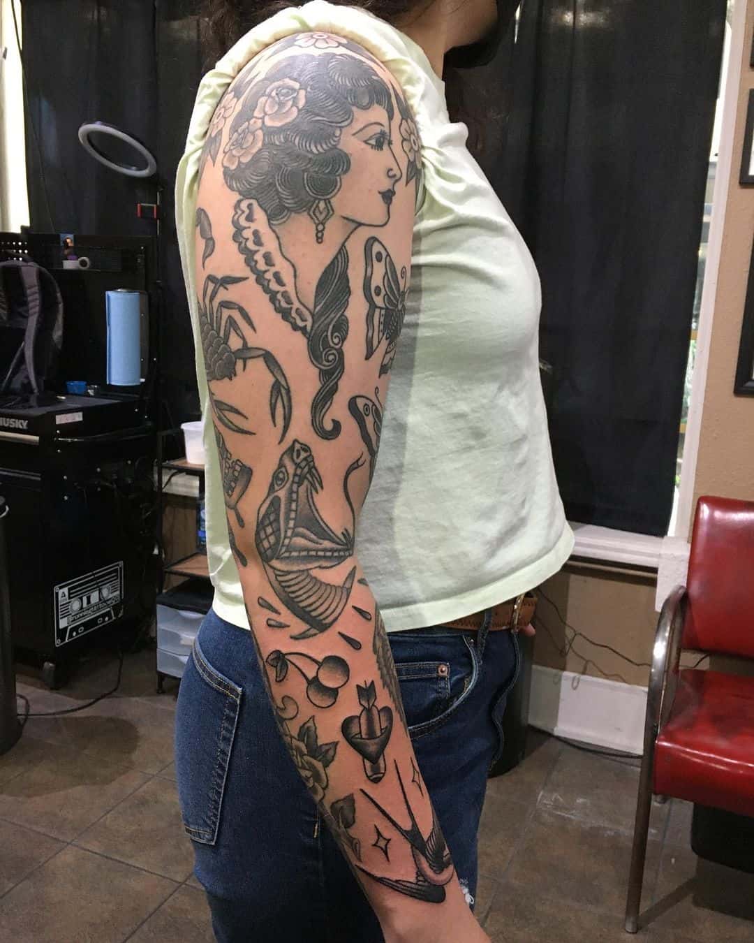 Tatuaggio manica tradizionale 1