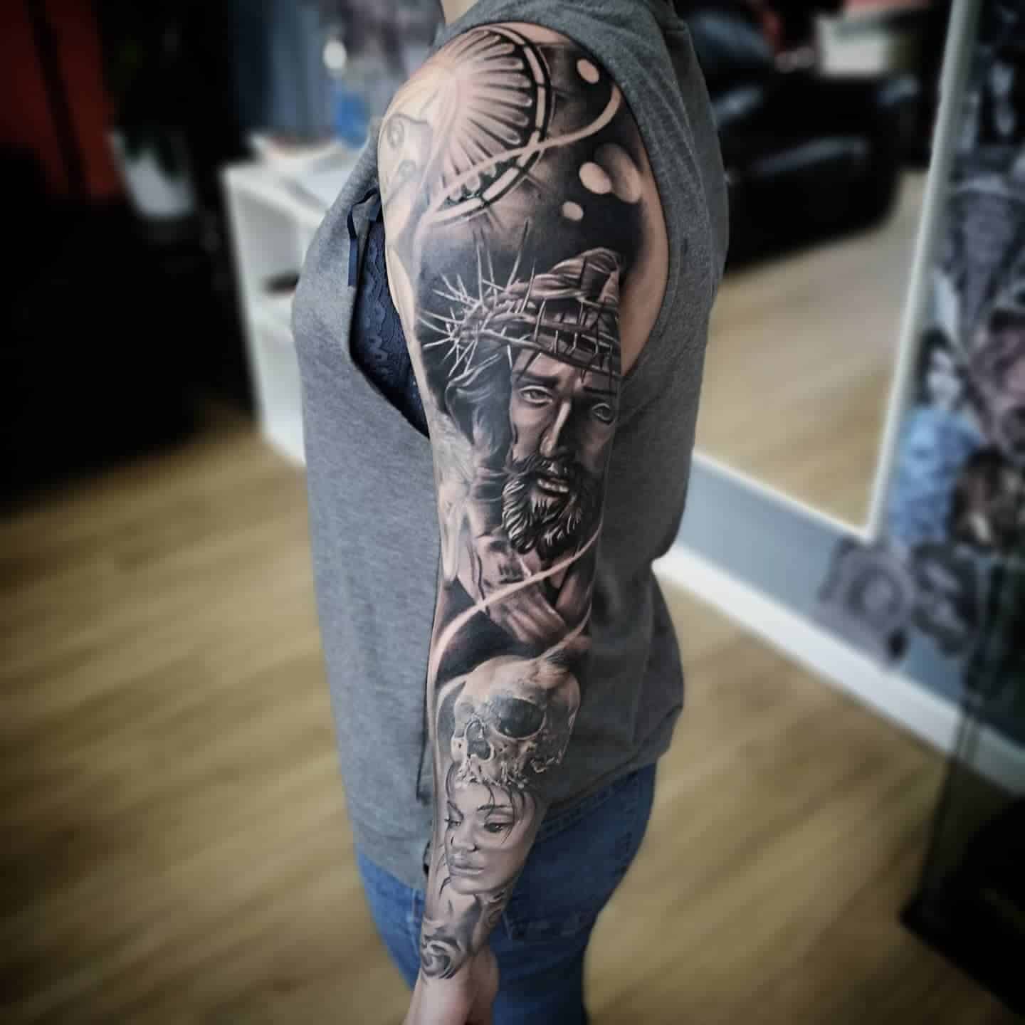 Tatuaggio manica religioso 5