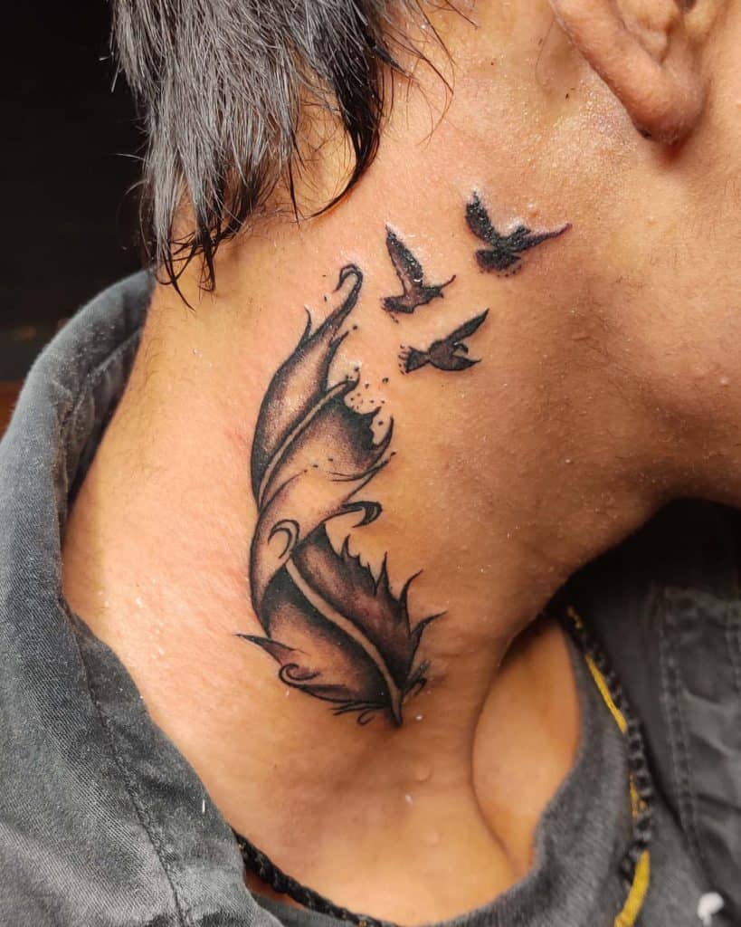 Tatouage Oiseau Volant 1