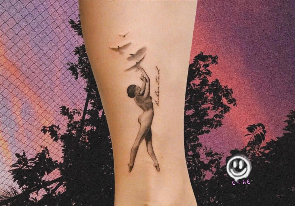 Tatouage Oiseau Volant 2