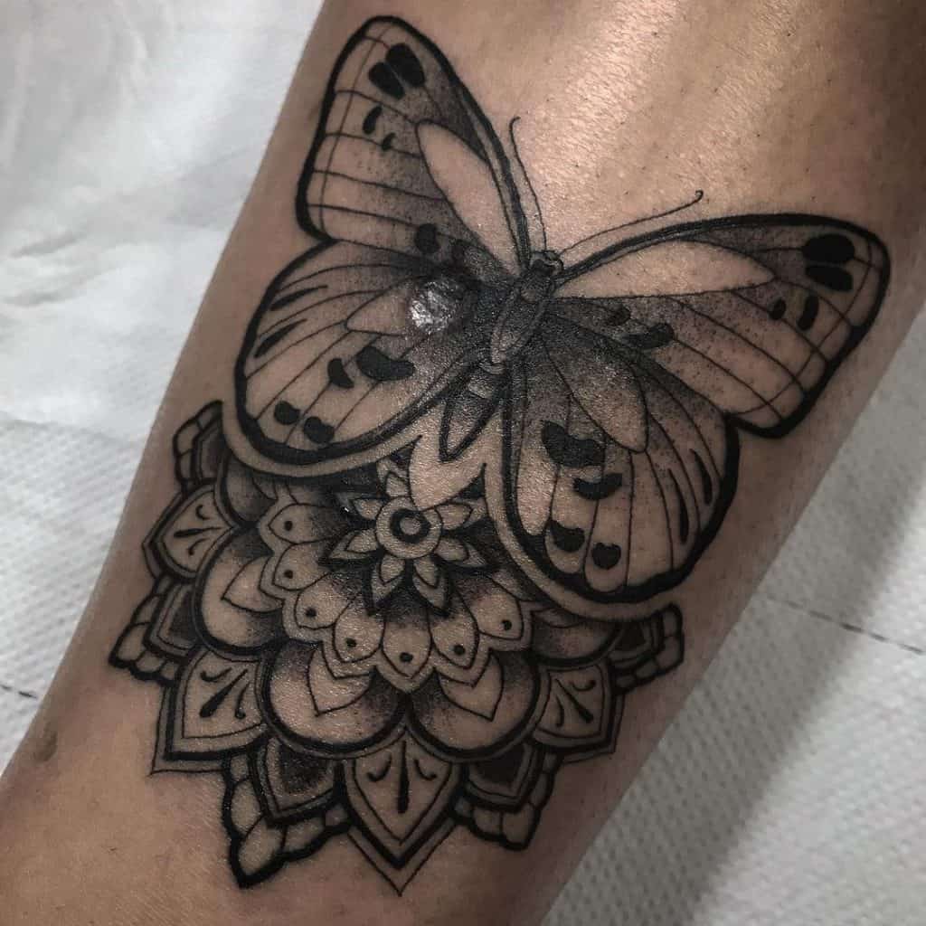 Tatouages ​​​​de papillon de la liberté 2