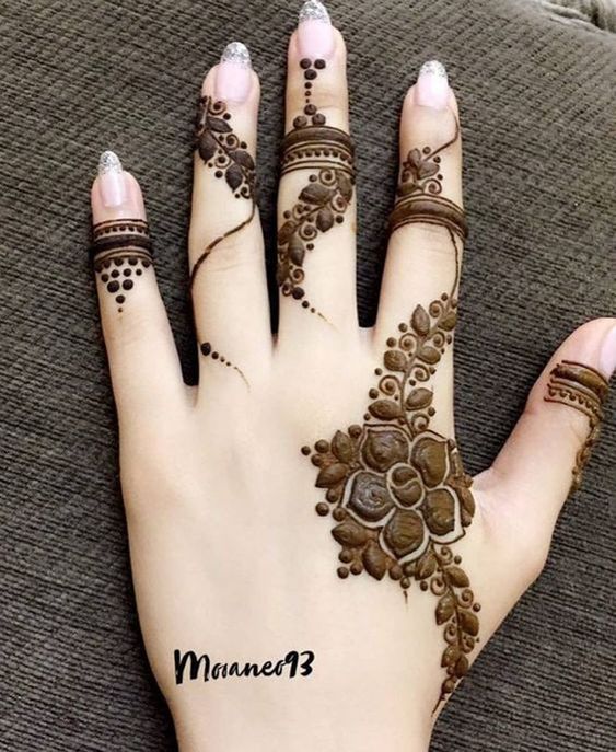 designs mehandi fáceis
