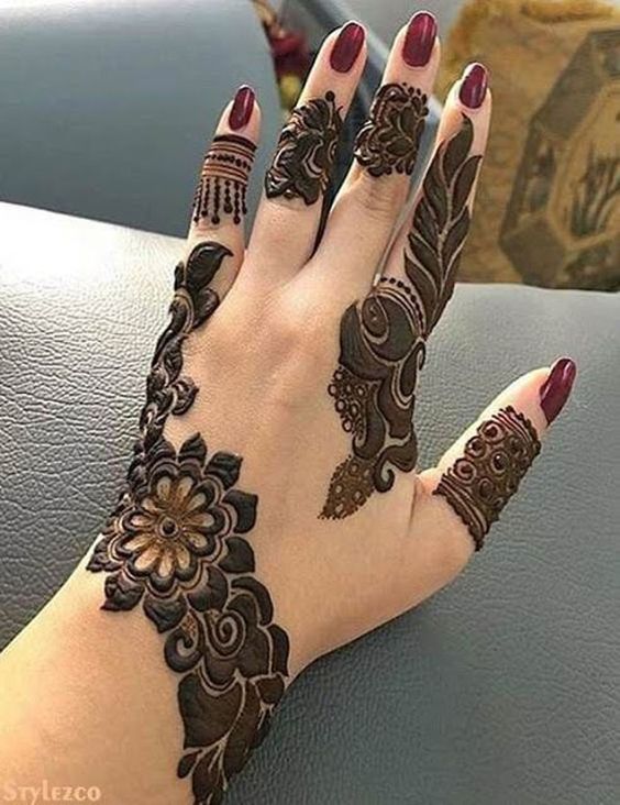 designs mehandi fáceis