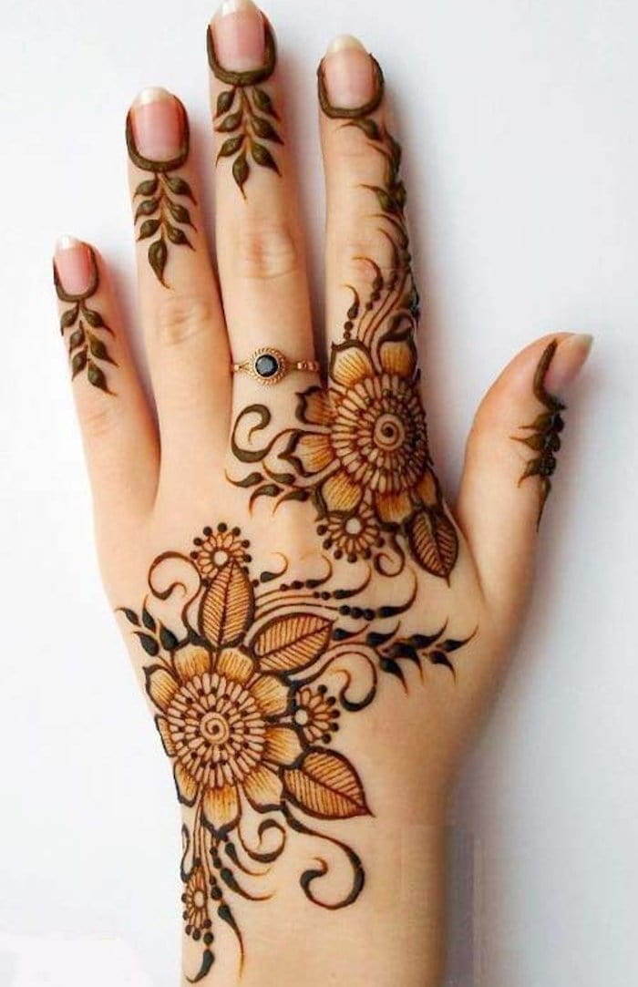 designs mehandi fáceis