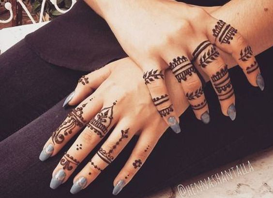 designs mehandi fáceis