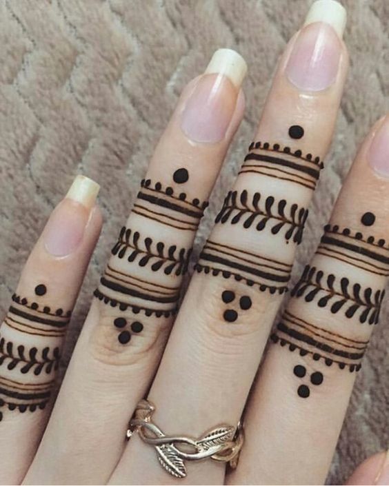 designs mehandi fáceis