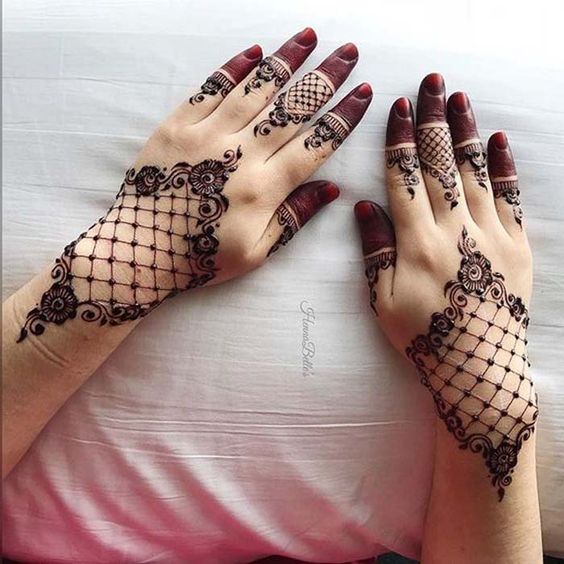 designs mehandi fáceis