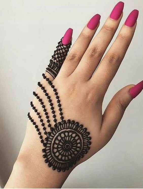 designs mehandi fáceis