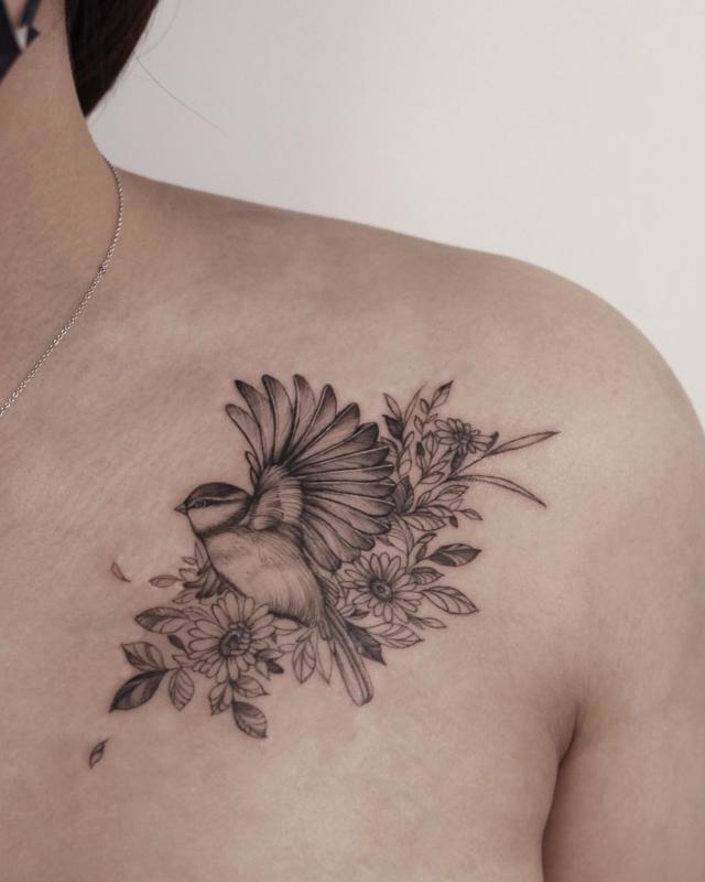 Tatuagem da Margarida no Ombro 3