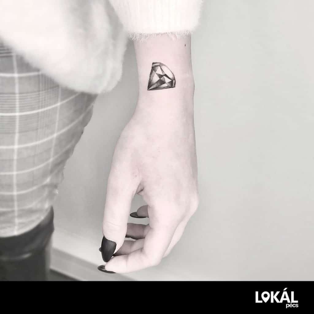 Dijamantna tetovaža velikog značenja 4