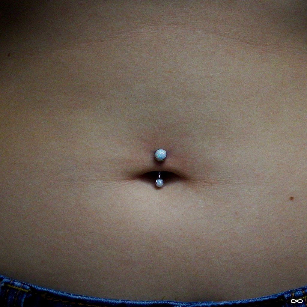 piercing all'ombelico galleggiante