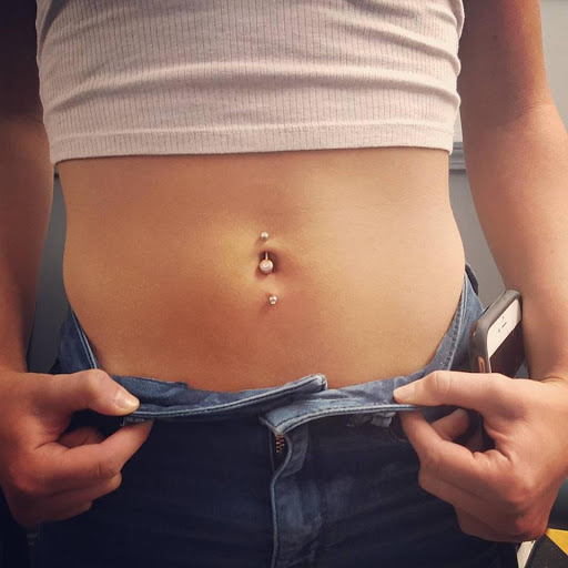 Piercing Nombril Inversé Bas