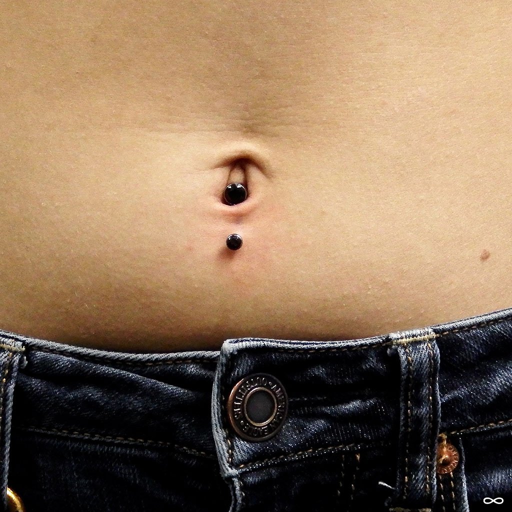 Piercing Nombril Inversé Bas