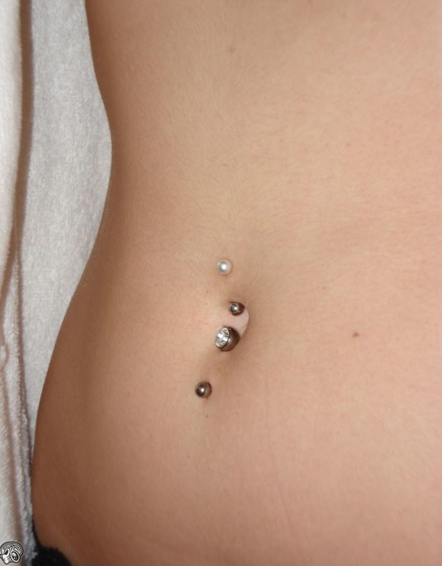 Piercing Nombril Inversé Bas