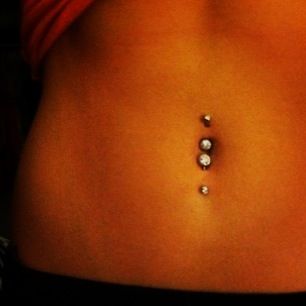 Piercing Nombril Inversé Bas