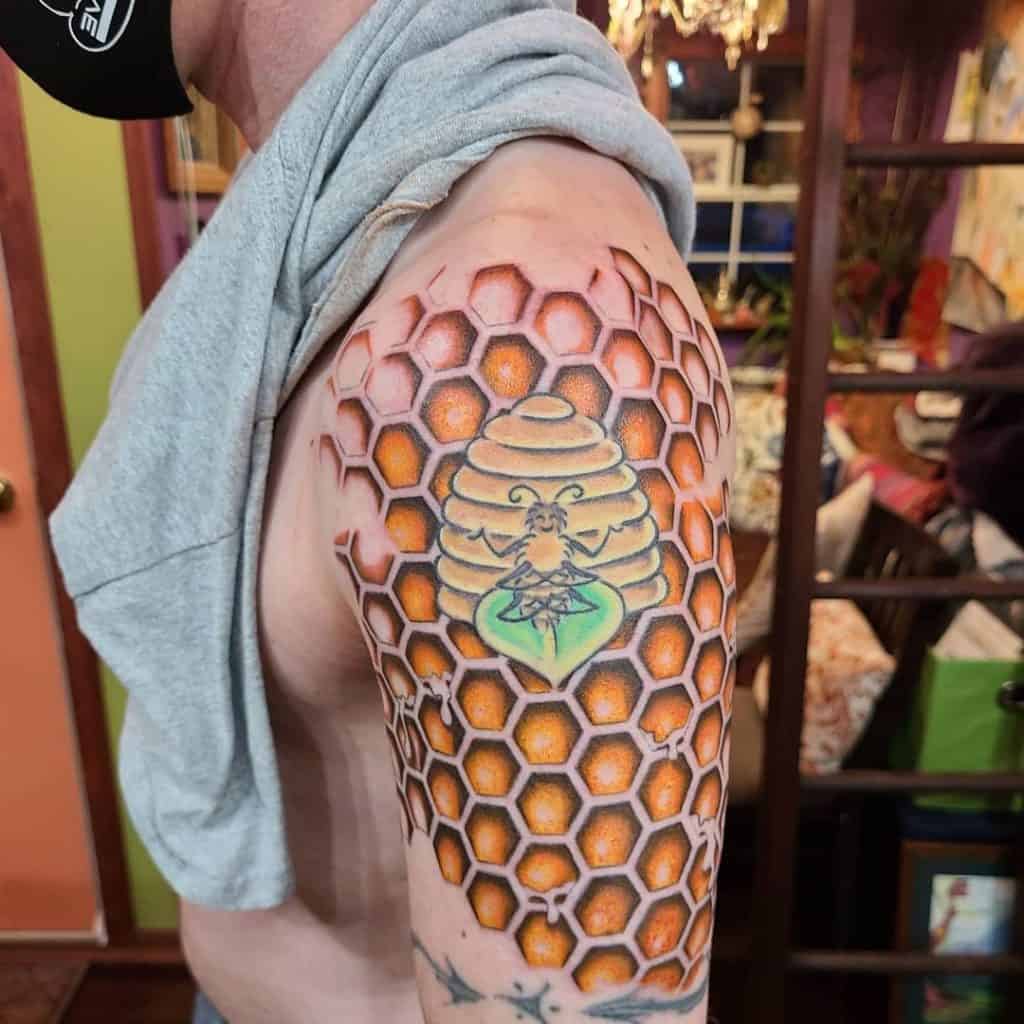 Tatuagem de colmeia 5