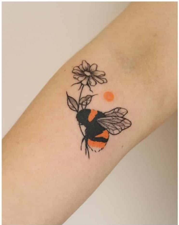 Tatuagem de abelha 5