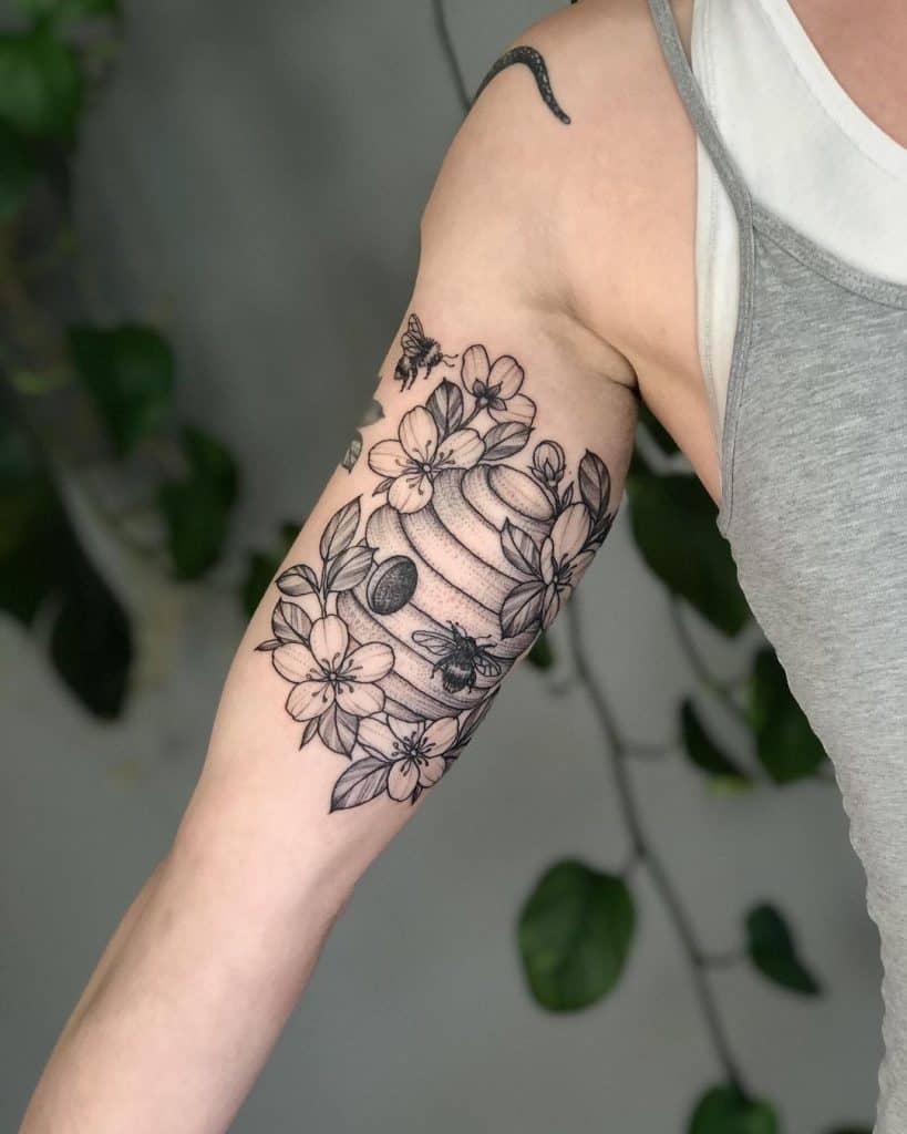 Tatuagem de colmeia 1