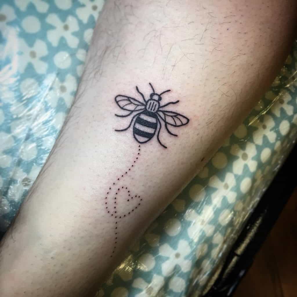 Tatuagem de abelha em Manchester 1