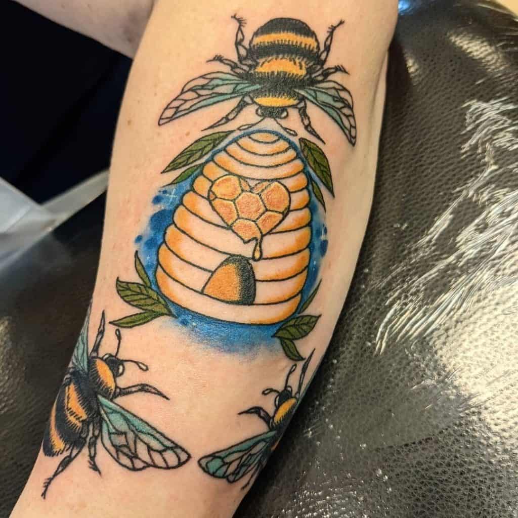 Tatuagem de colmeia 4