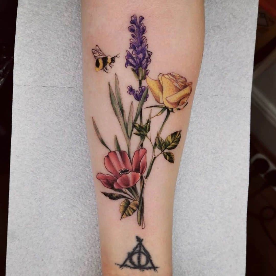 Lavanda com Abelha e Rosa