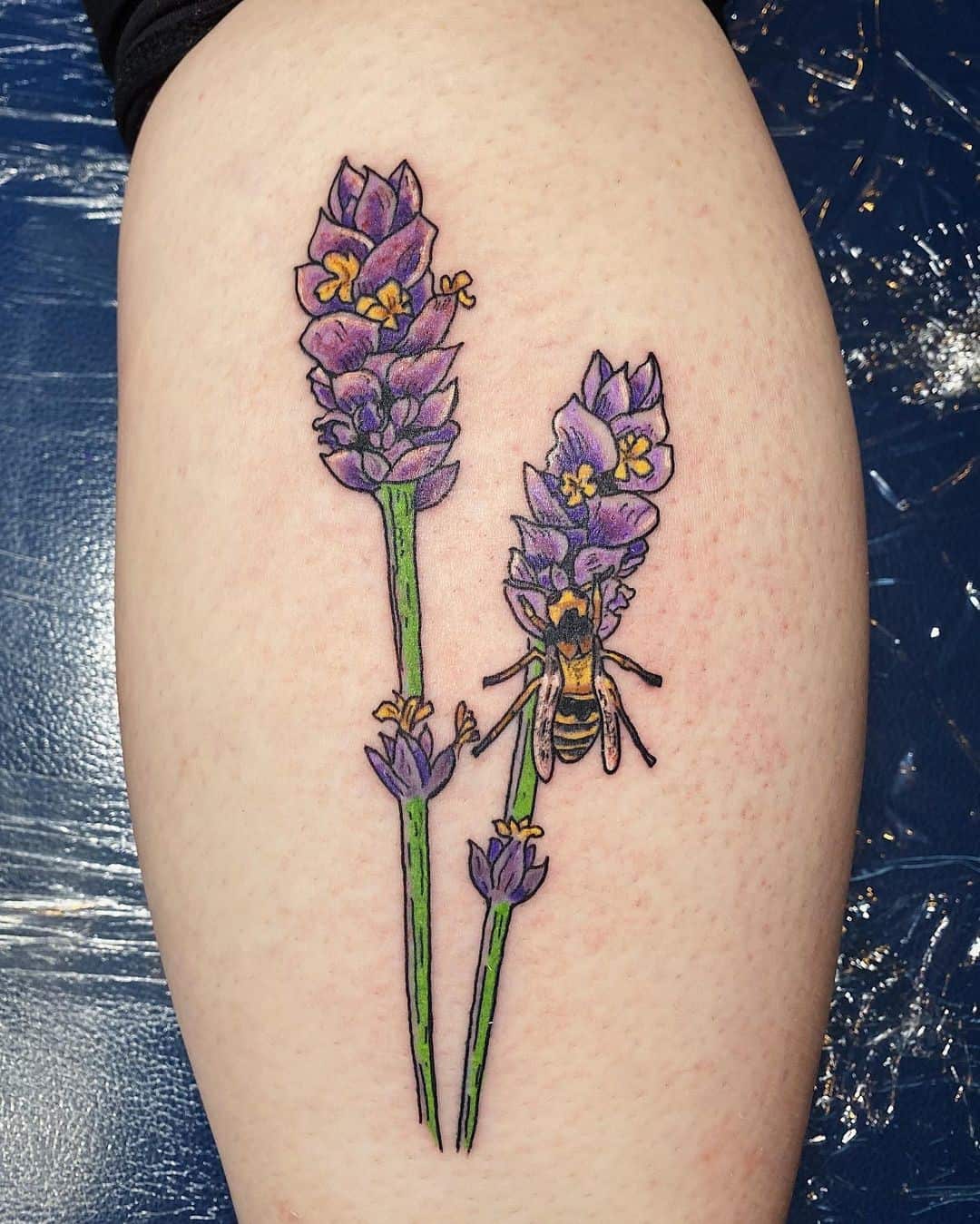Duas Lavanda e Duas Abelhas