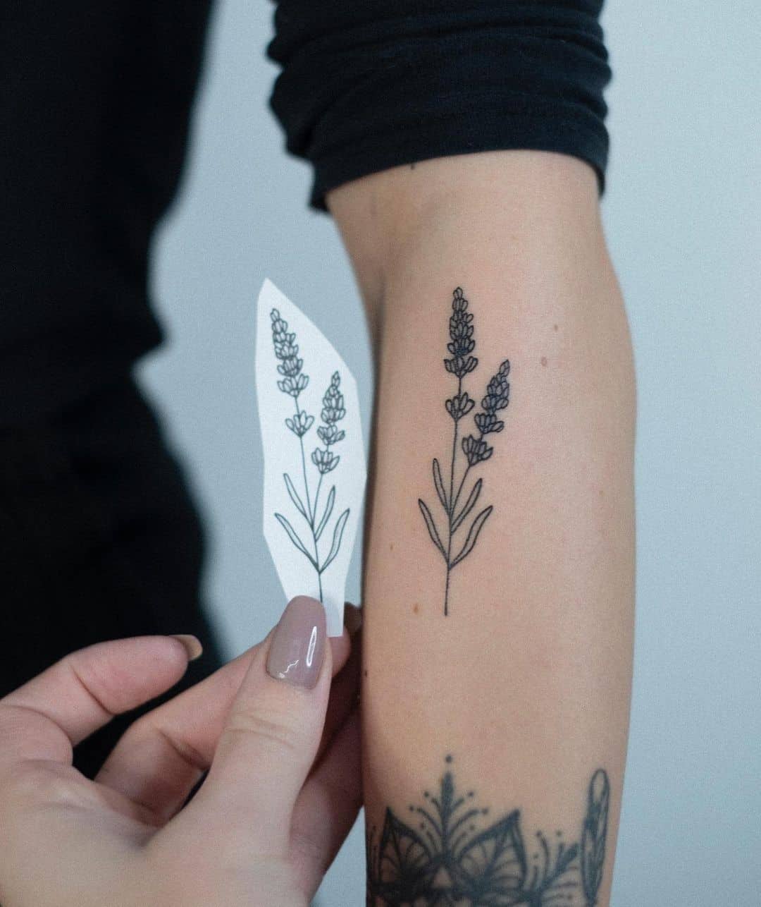 Uma lavanda com dois buquês