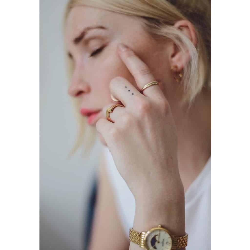 Tatouage à petits points 3