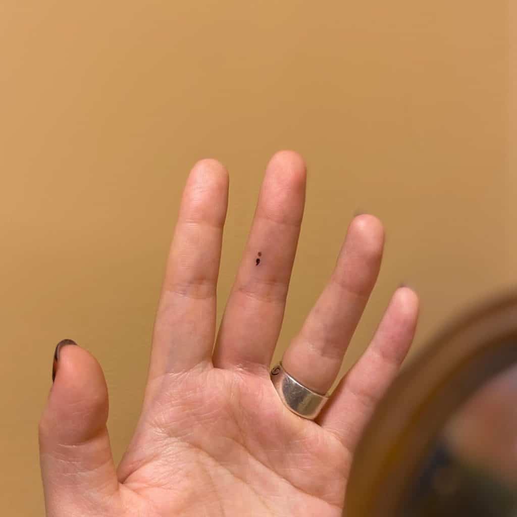 Le tatouage des virgules inversées 2