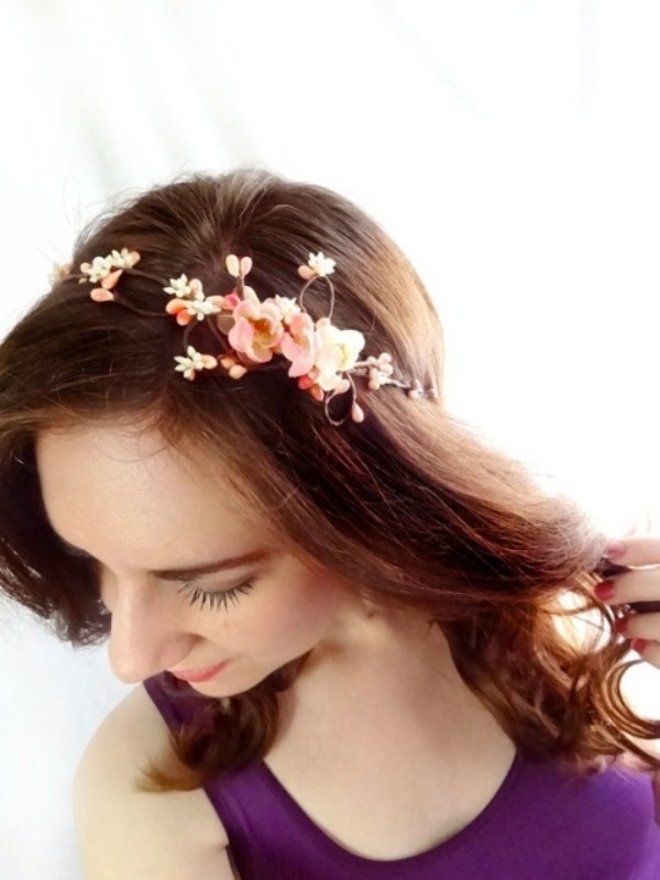accesorii-diadema-de-flori-idee-moda-pentru-femei