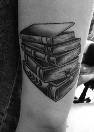 Pile De Livres Tatouage.
