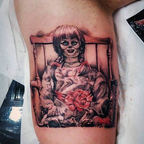 Tatouage fantôme à l'épaule