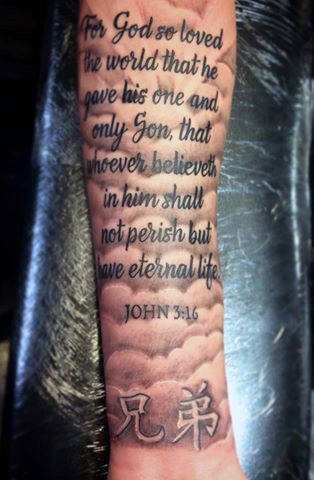 Janez 3:16 Tetovaža na roki.