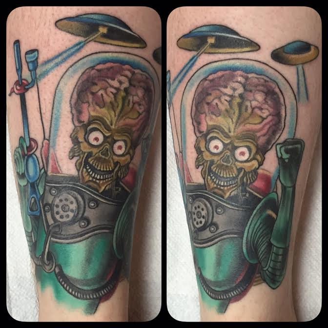 Alien Tattoo on Leg za ljubitelje filma